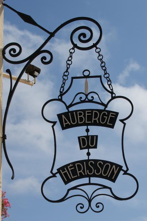 Auberge Du Herisson La Chaux-du-Dombief Экстерьер фото